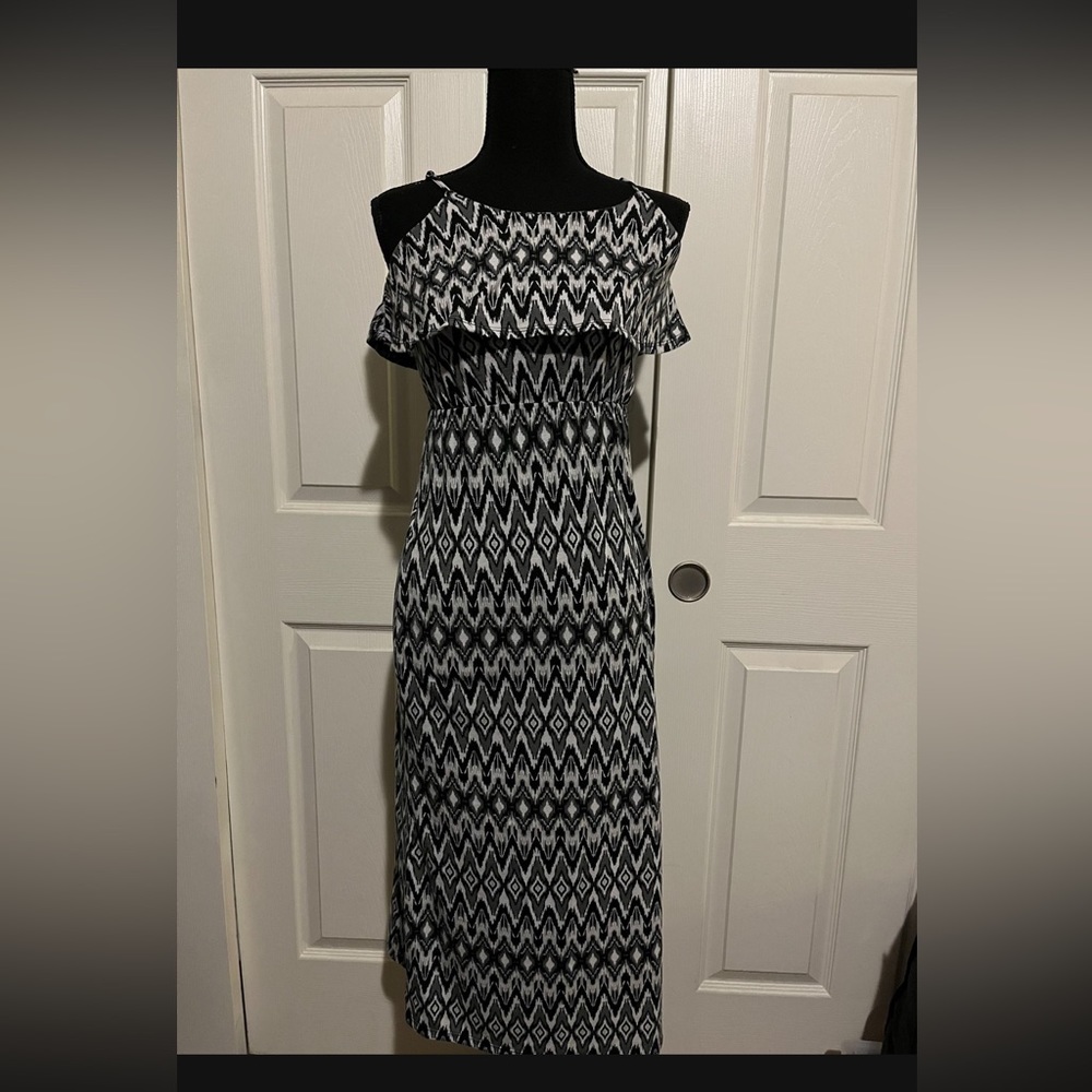 Girls maxi dress by Miss Understood, black and white pattern, size Large.